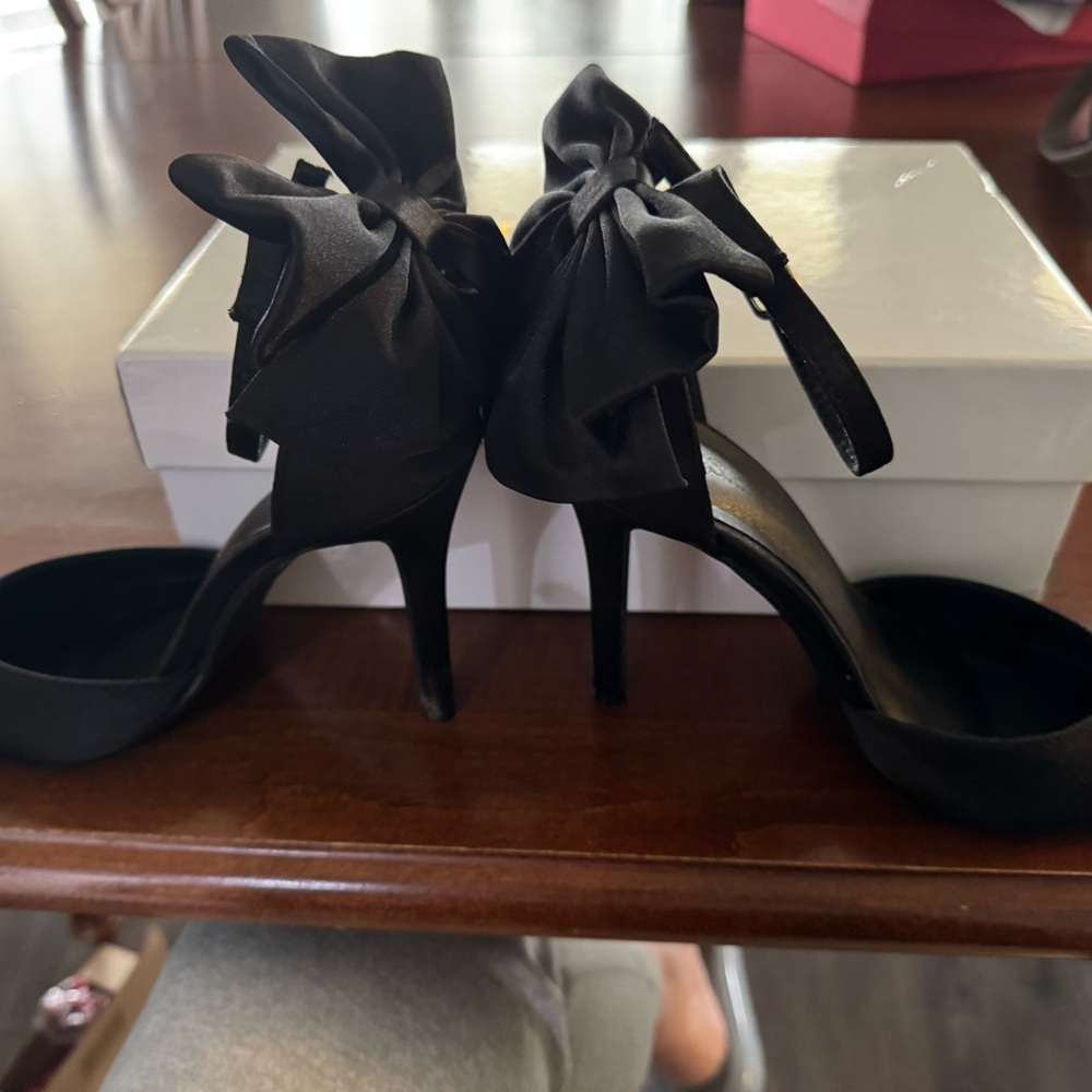 Meshki Black Satin Bow Heel - Picture 4 of 8